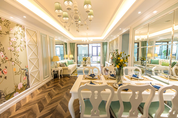 燈飾行業(yè)精益生產(chǎn)管理咨詢公司哪家好，能解小批量定制效率低？