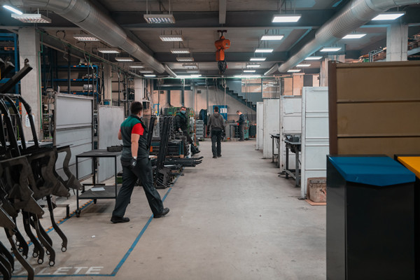 汽配行業(yè)人力資源管理咨詢服務(wù)機構(gòu)，車間技工流失率怎么降？